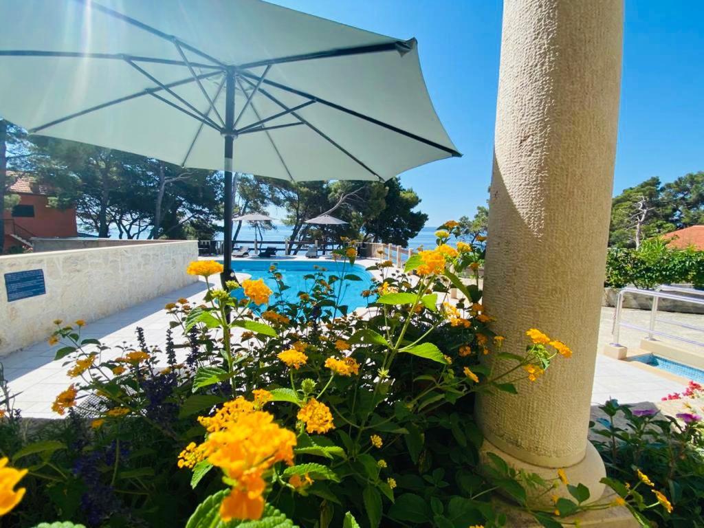 Vila Vera Seafront Apartments 수마르틴 외부 사진