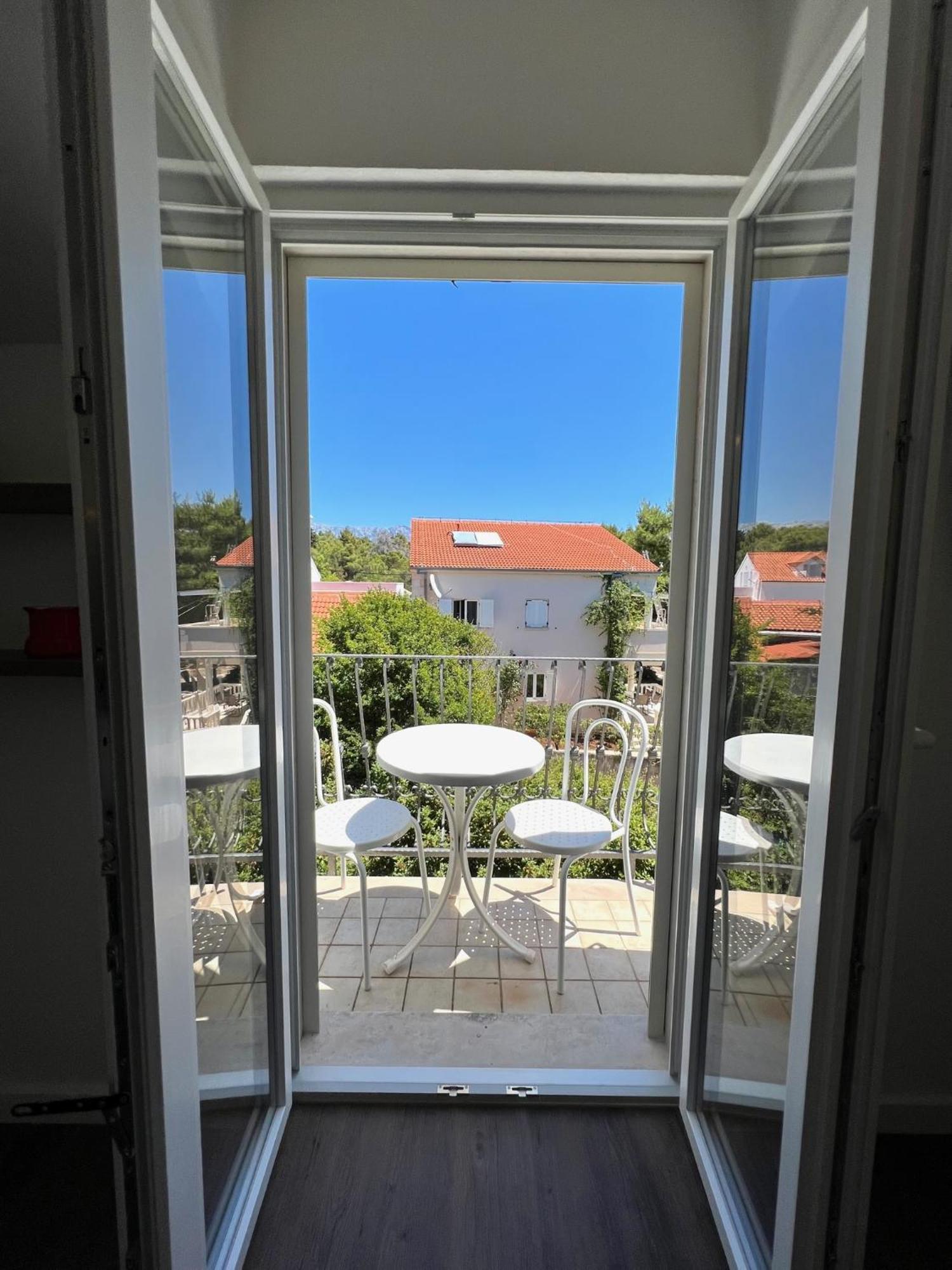 Vila Vera Seafront Apartments 수마르틴 외부 사진